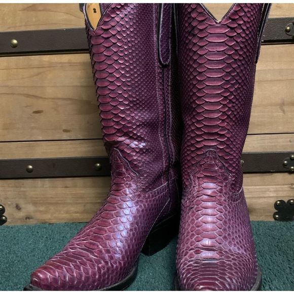 CUSTOM WOMEN'S PURPLE FULL PYTHON WOVEN COWGIRL BOOTS - SNIP TOE - Picture 8 of 12